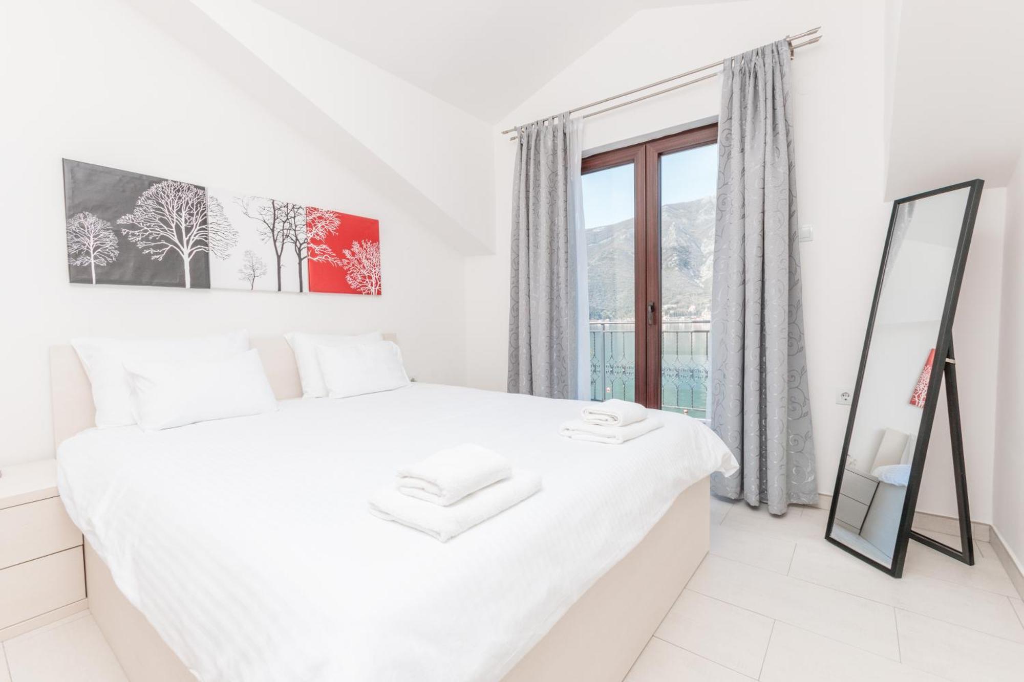 Apartments Miramar Kotor Exterior photo