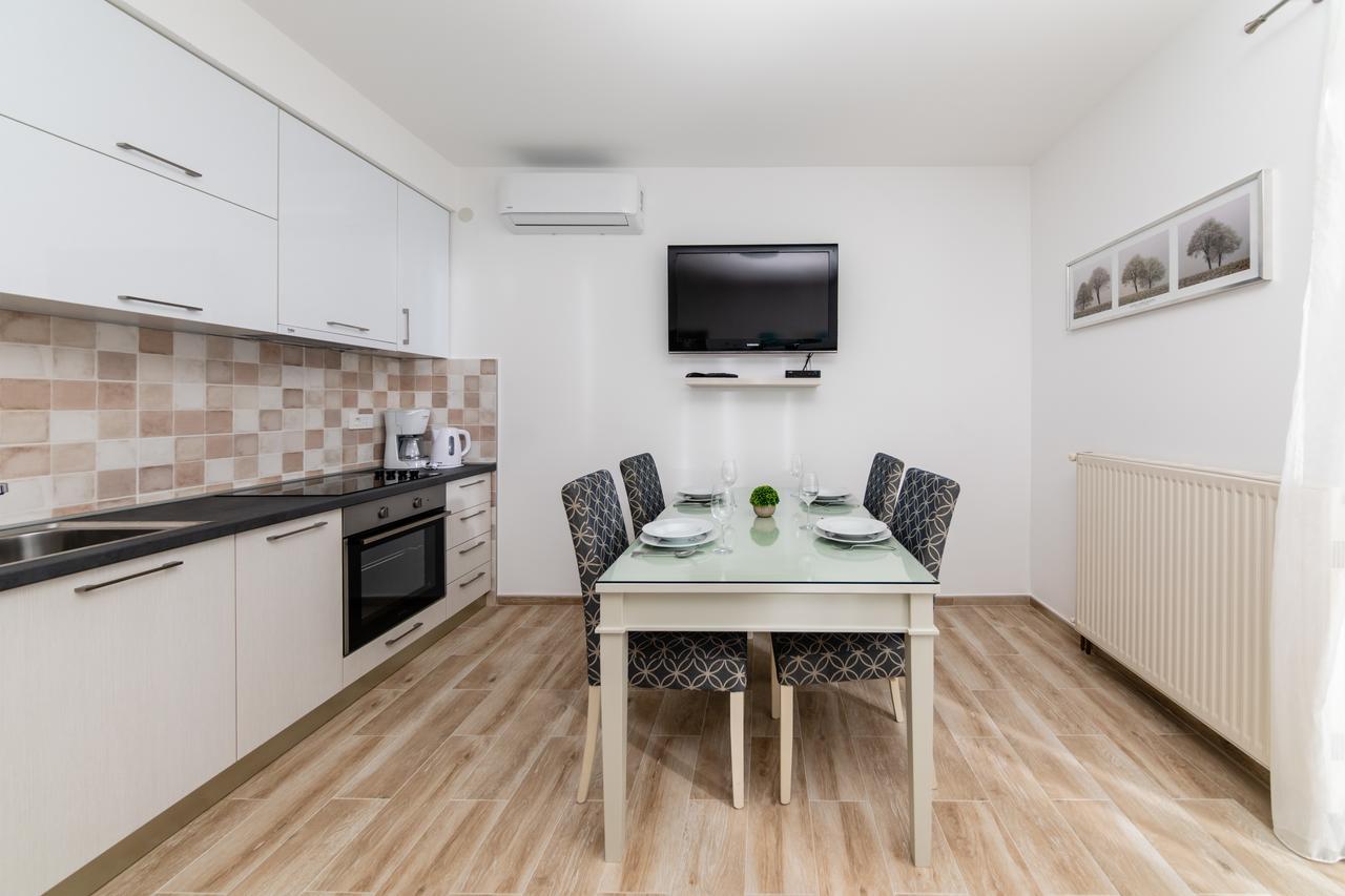 Apartments Miramar Kotor Exterior photo